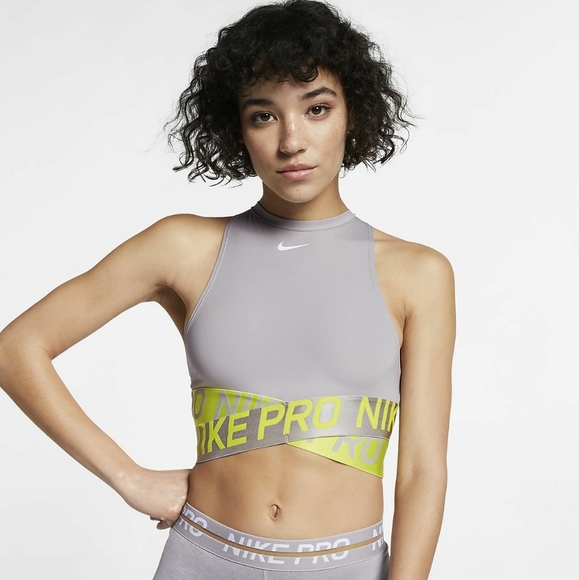 nike intertwist sports bra